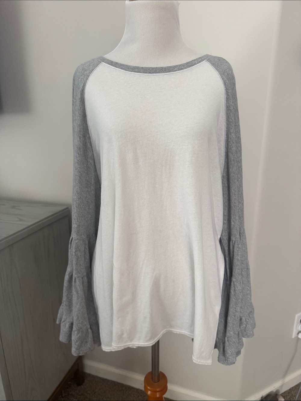 Free People Sz S ruffled sleeve top